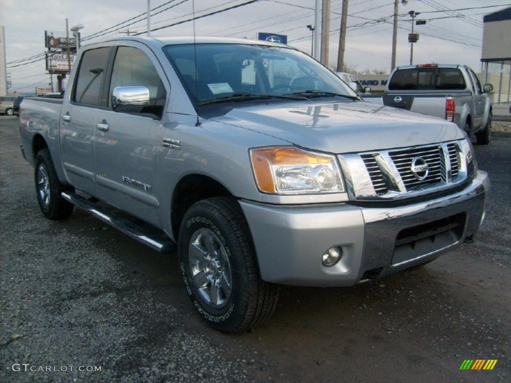 Radiant Silver 2011 Nissan Titan SV Crew Cab 4x4 Exterior Photo #45929356