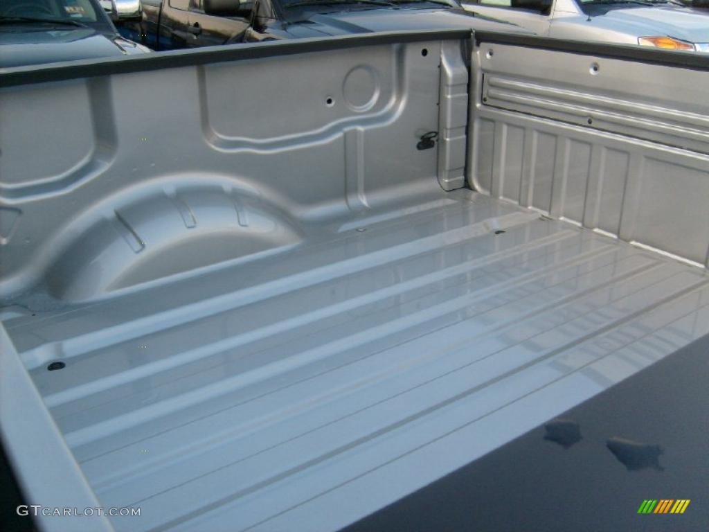 2011 Nissan Titan SV Crew Cab 4x4 Trunk Photo #45929422