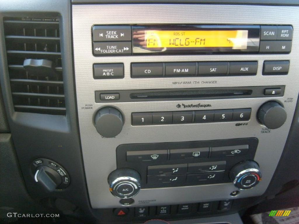 2011 Nissan Titan Pro-4X King Cab 4x4 Controls Photos