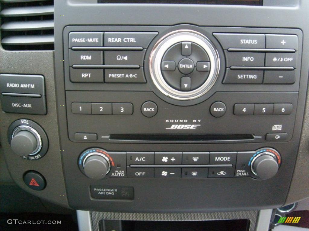2011 Nissan Pathfinder Silver 4x4 Controls Photo #45929920