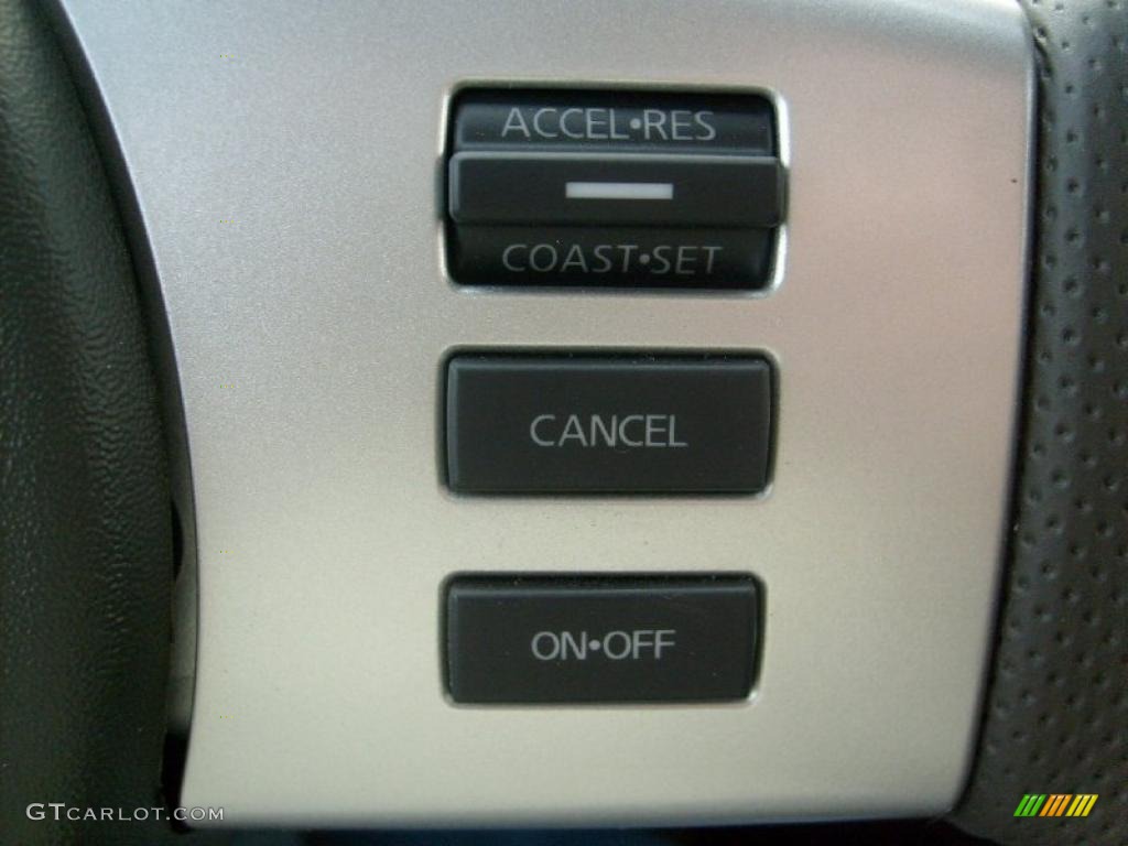 2011 Nissan Pathfinder Silver 4x4 Controls Photo #45929923