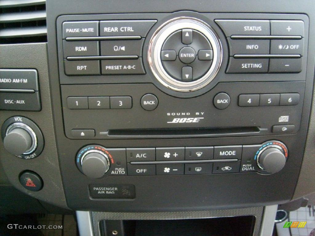 2011 Nissan Pathfinder Silver 4x4 Controls Photo #45930217