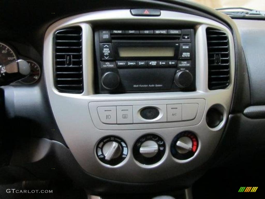 2006 Mazda Tribute s 4WD Controls Photo #45930223