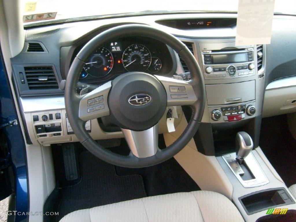 Warm Ivory Interior 2010 Subaru Outback 2.5i Premium Wagon Photo #45931591