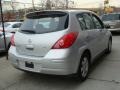 Brilliant Silver - Versa 1.8 SL Hatchback Photo No. 5