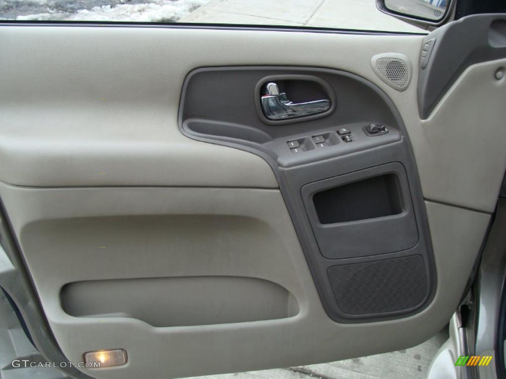2002 Nissan Quest SE Door Panel Photos