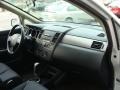 Brilliant Silver - Versa 1.8 SL Hatchback Photo No. 13