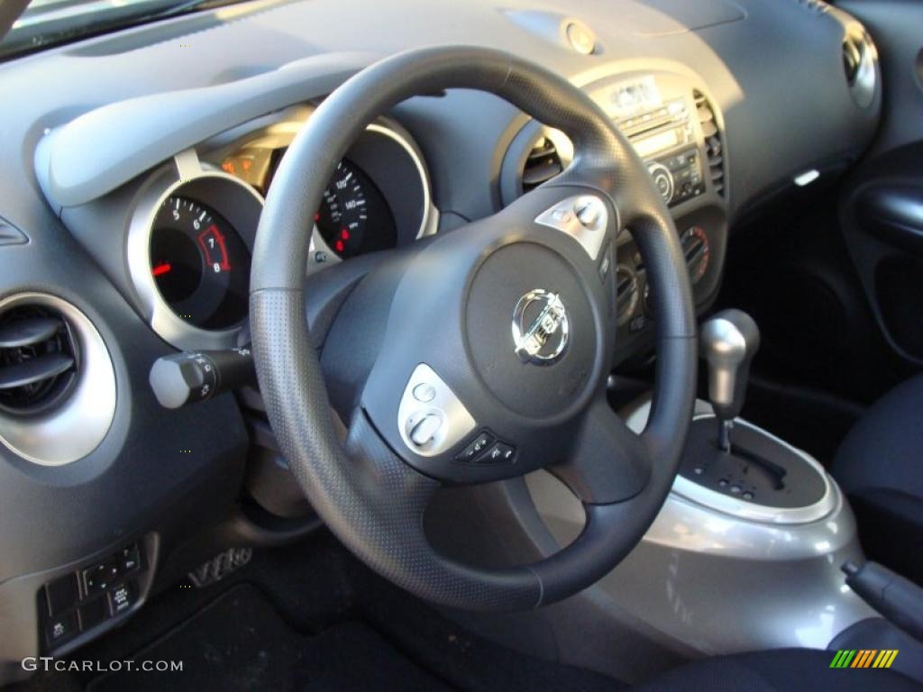 2011 Nissan Juke S AWD Black/Silver Trim Steering Wheel Photo #45933789