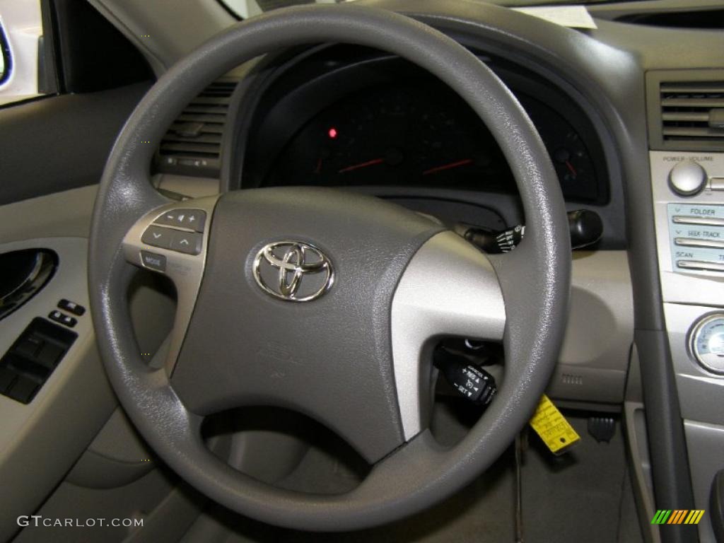 2008 Camry LE - Super White / Bisque photo #14