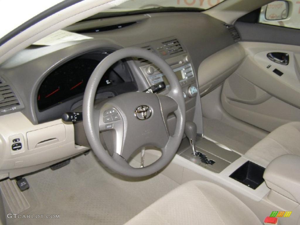 2008 Camry LE - Super White / Bisque photo #15