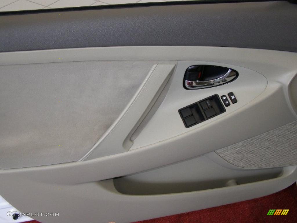 2008 Camry LE - Super White / Bisque photo #16