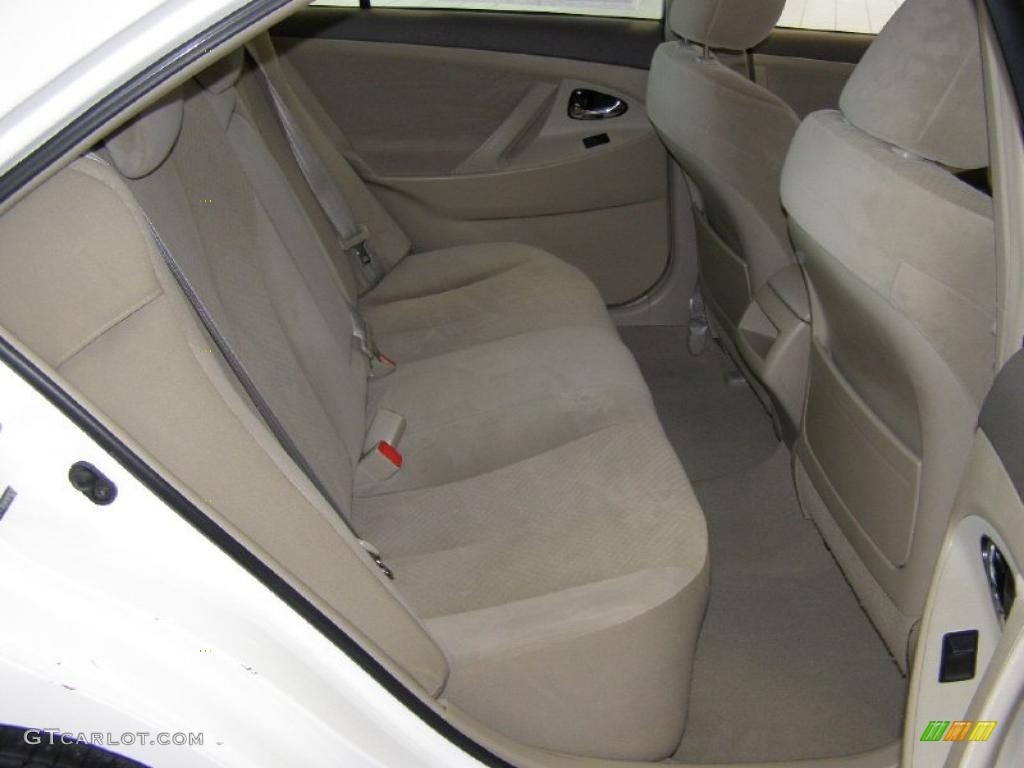 2008 Camry LE - Super White / Bisque photo #24