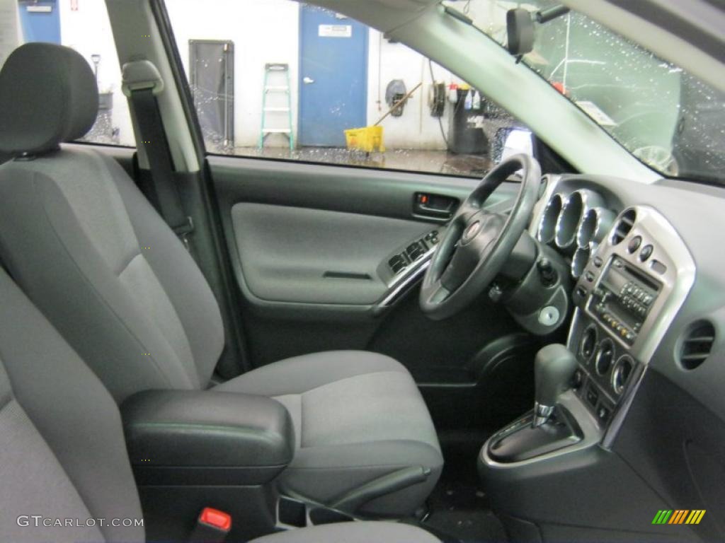 2004 Vibe AWD - Abyss Black / Graphite photo #7