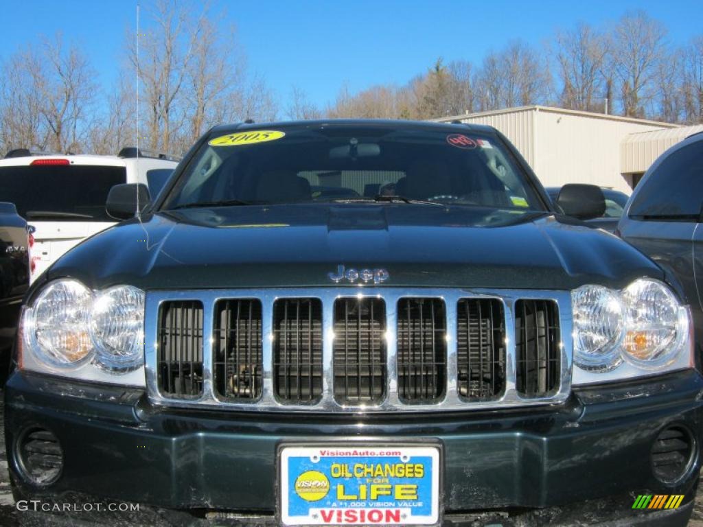 2005 Grand Cherokee Laredo 4x4 - Deep Beryl Green Pearl / Khaki photo #12