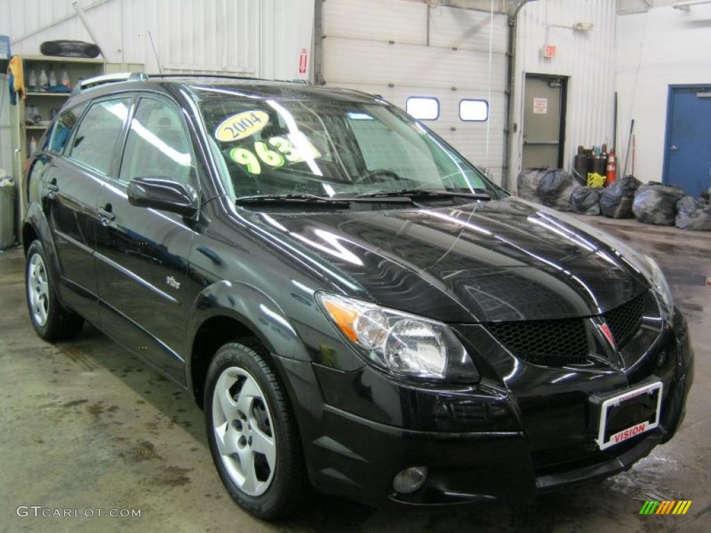 2004 Vibe AWD - Abyss Black / Graphite photo #18