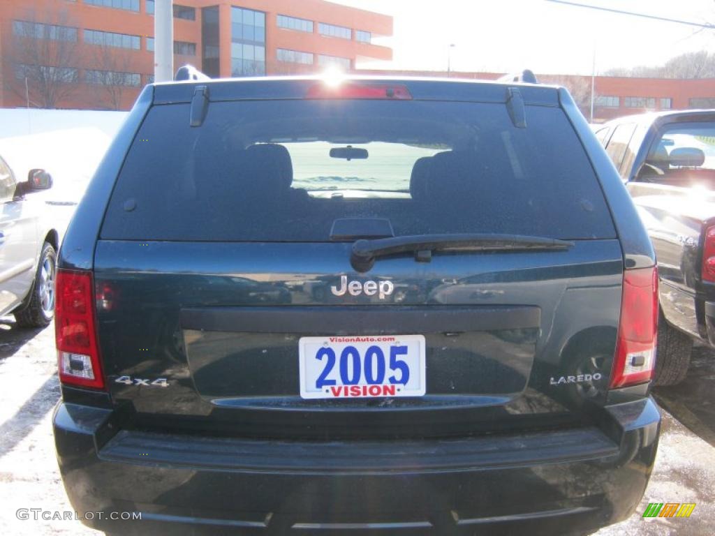 2005 Grand Cherokee Laredo 4x4 - Deep Beryl Green Pearl / Khaki photo #13