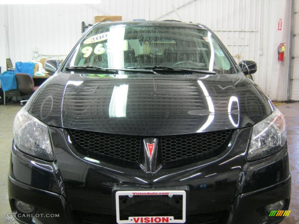 2004 Vibe AWD - Abyss Black / Graphite photo #19