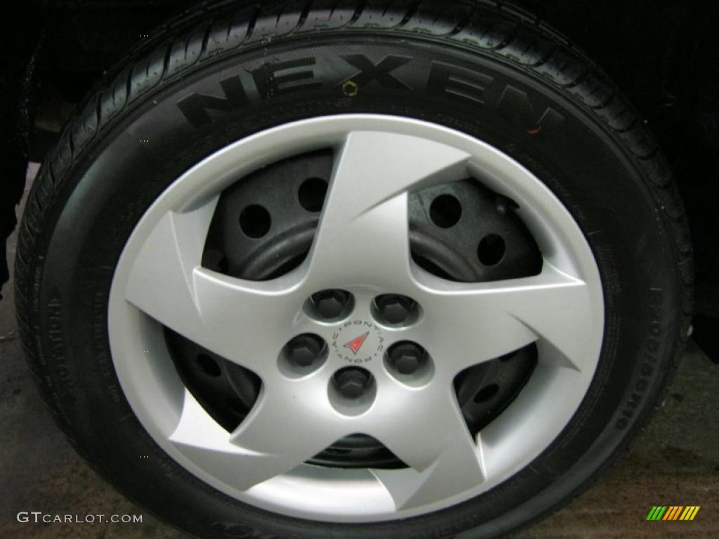 2004 Pontiac Vibe AWD Wheel Photo #45935661