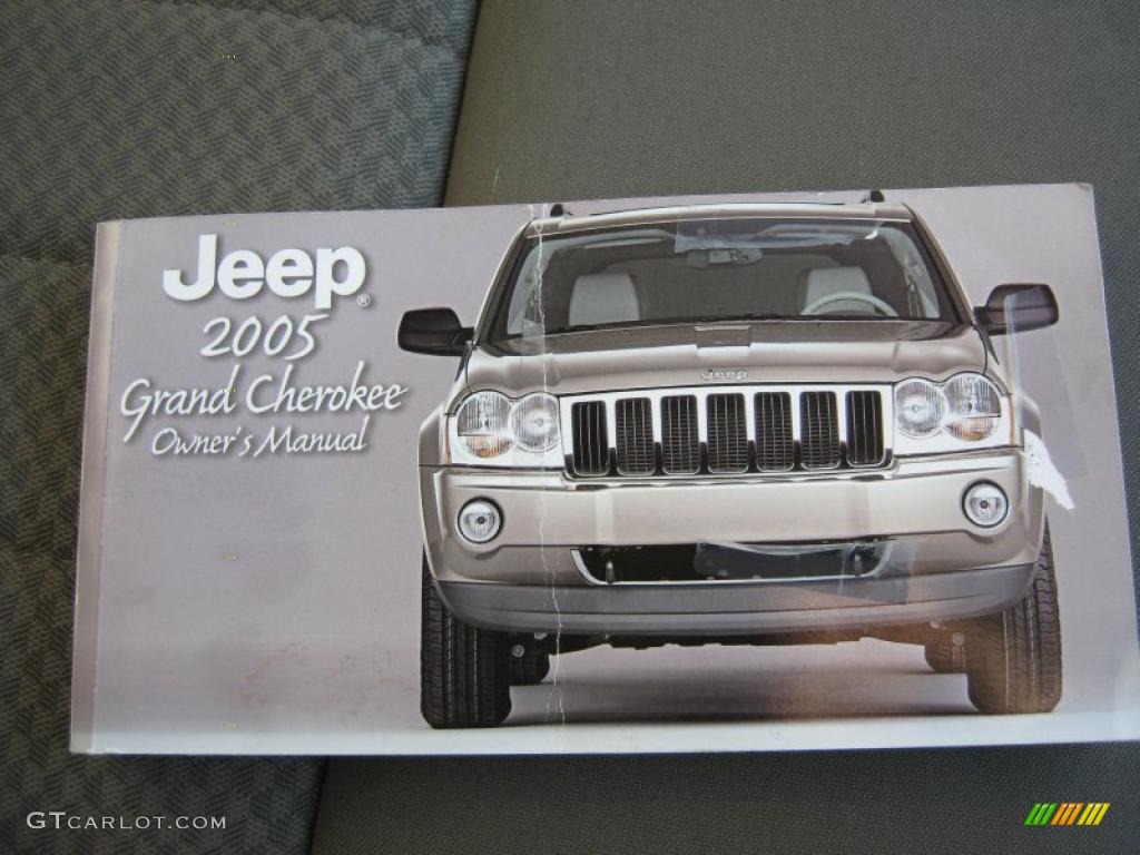 2005 Grand Cherokee Laredo 4x4 - Deep Beryl Green Pearl / Khaki photo #18
