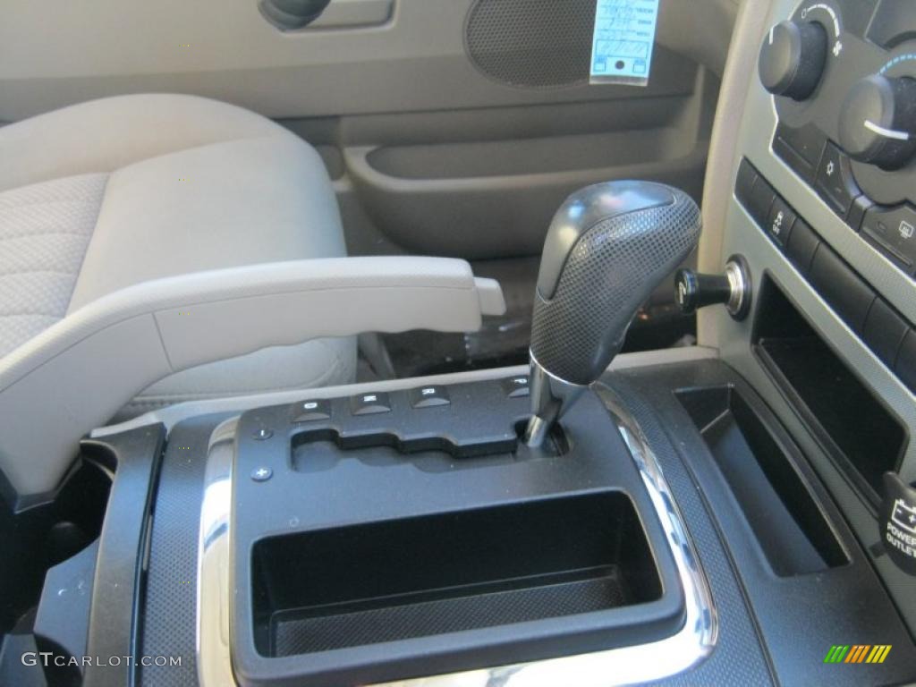 2005 Grand Cherokee Laredo 4x4 - Deep Beryl Green Pearl / Khaki photo #19