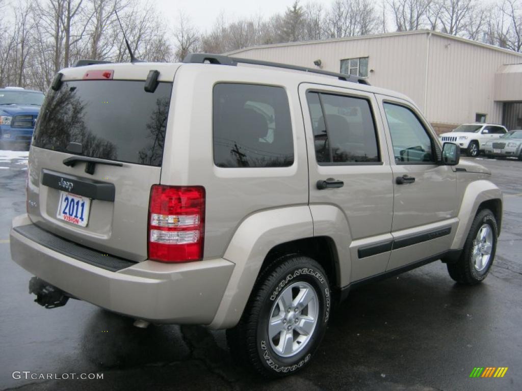 2011 Liberty Sport 4x4 - Light Sandstone Metallic / Dark Slate Gray photo #2