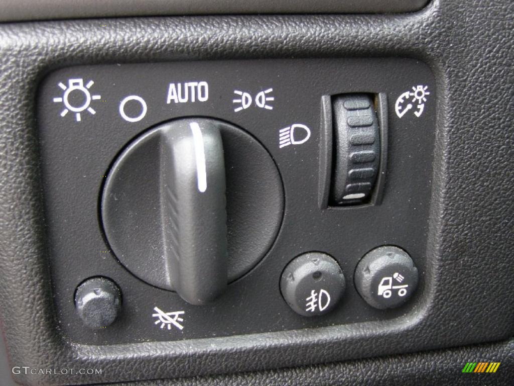 2008 GMC Canyon SLE Regular Cab 4x4 Controls Photo #45940119