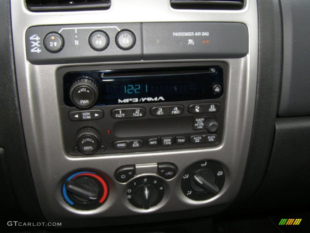 2008 GMC Canyon SLE Regular Cab 4x4 Controls Photo #45940131