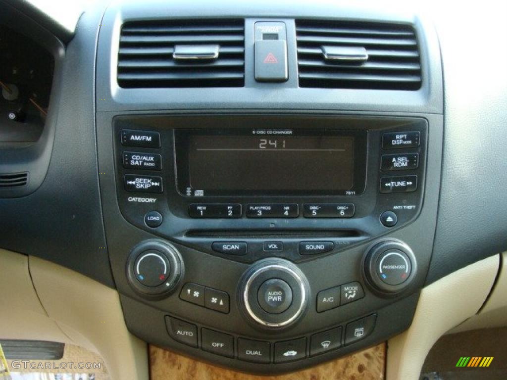 2004 Honda Accord EX V6 Coupe Controls Photo #45942384