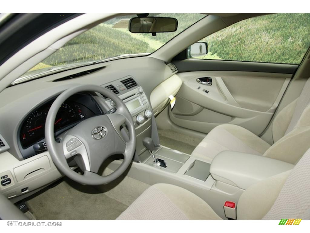 2011 Toyota Camry LE interior Photo #45945342