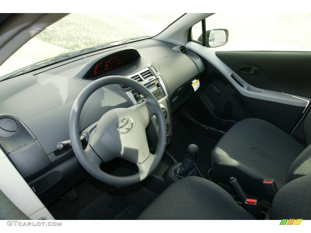 Dark Charcoal Interior 2011 Toyota Yaris 5 Door Liftback Photo #45946116
