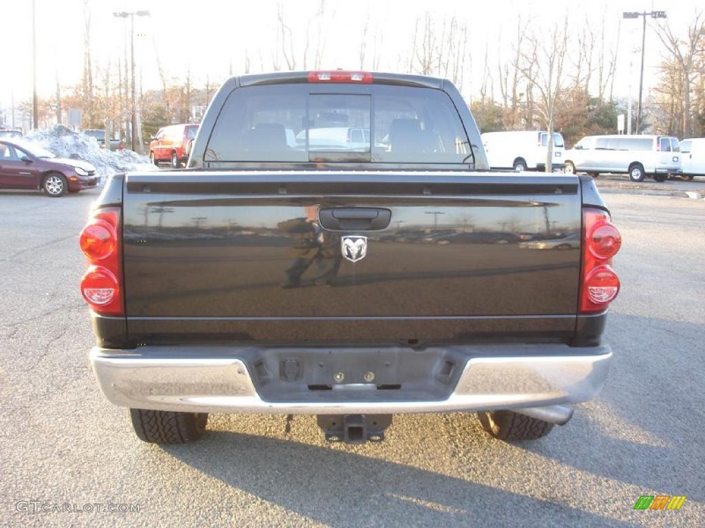 2007 Ram 1500 ST Quad Cab - Brilliant Black Crystal Pearl / Medium Slate Gray photo #5