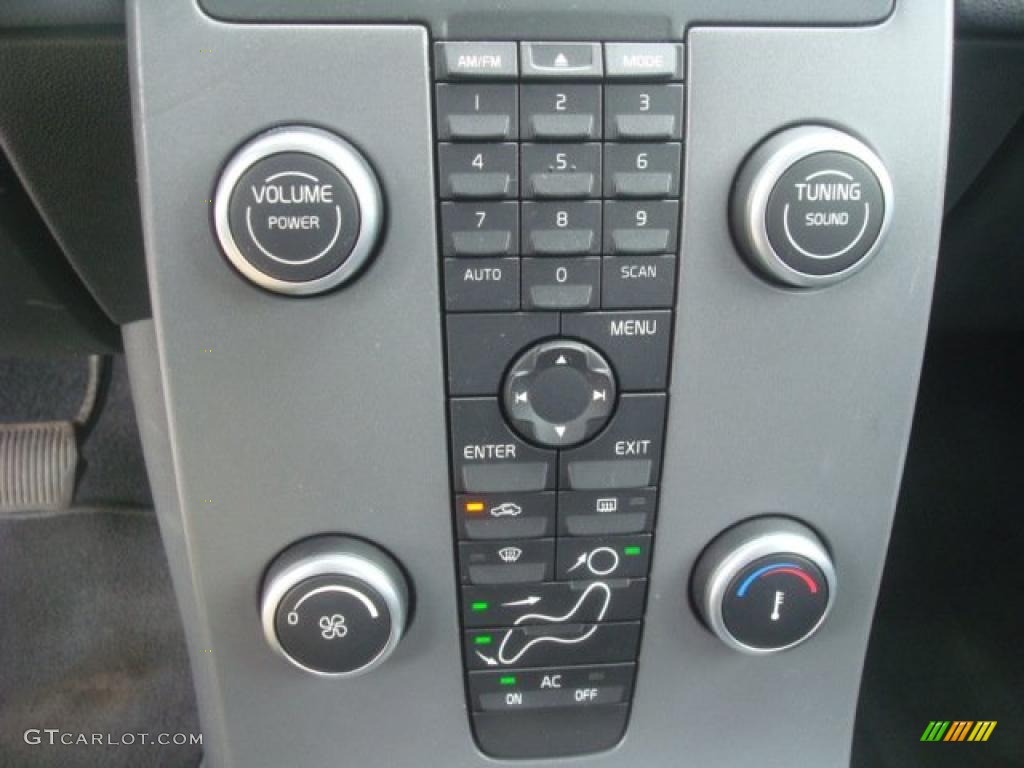 2008 Volvo S40 2.4i Controls Photo #45950094