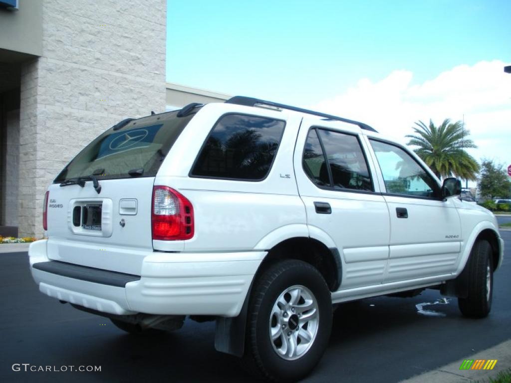 Alpine White 2002 Isuzu Rodeo LS Exterior Photo #45950283
