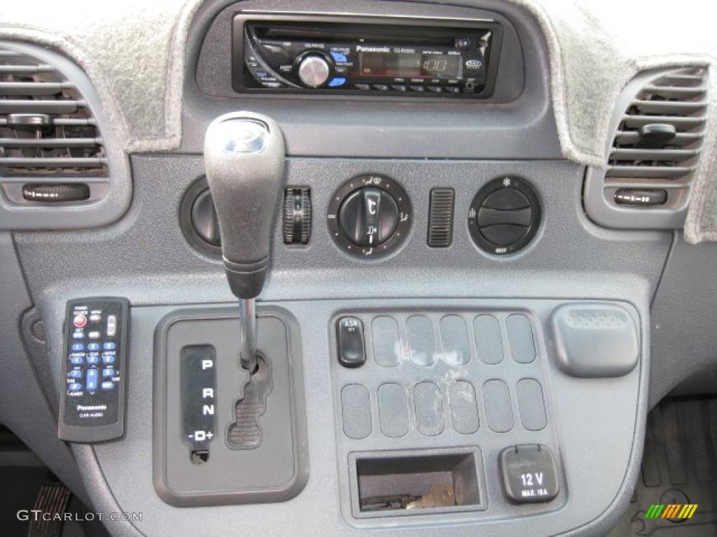 2005 Dodge Sprinter Van 2500 High Roof Cargo Controls Photo #45951393