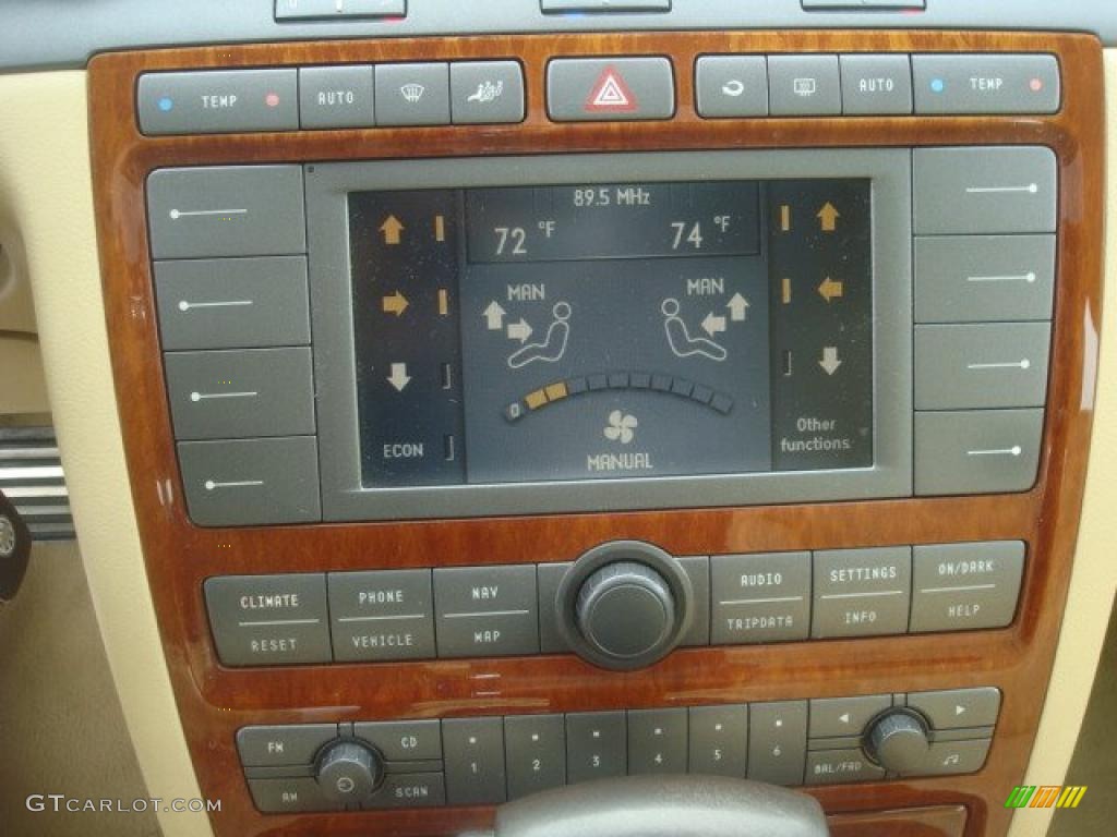 2004 Volkswagen Phaeton V8 4Motion Sedan Controls Photo #45951537