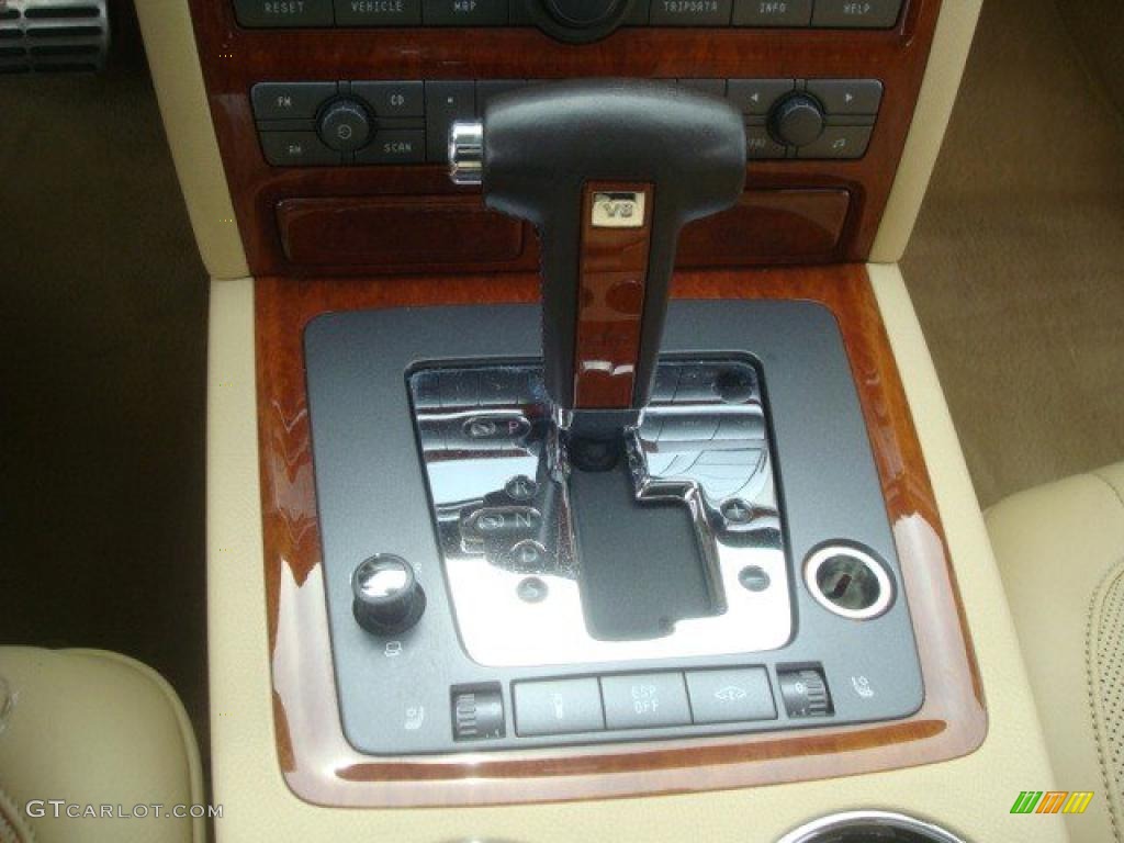 2004 Volkswagen Phaeton V8 4Motion Sedan 6 Speed Tiptronic Automatic Transmission Photo #45951546
