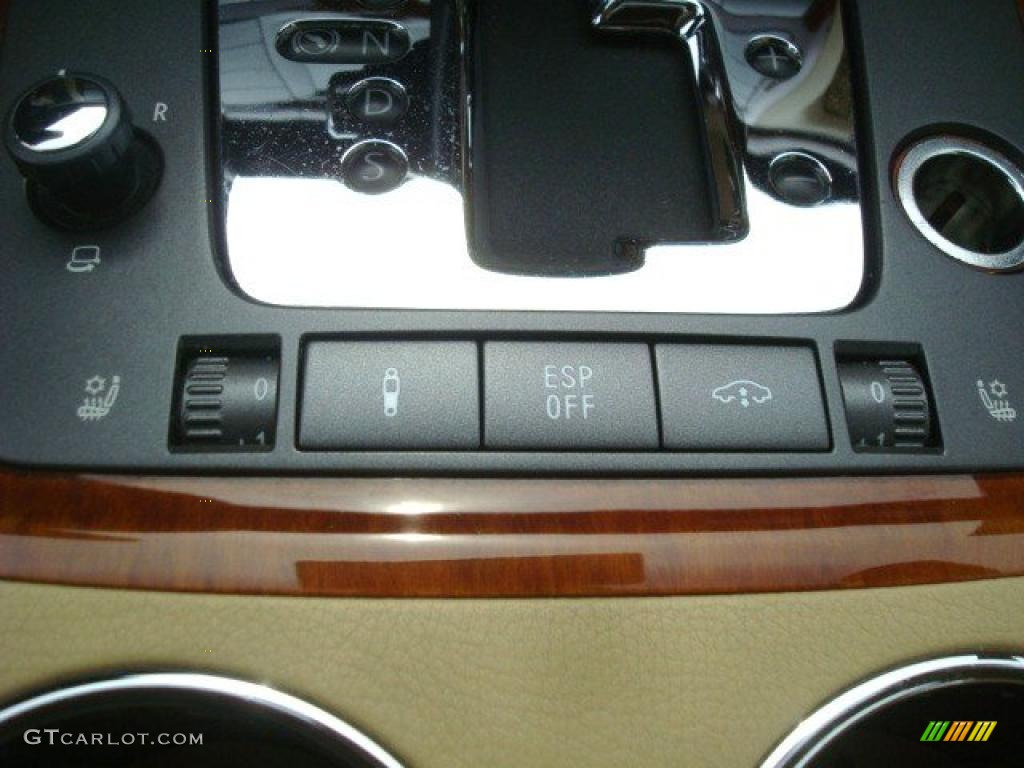 2004 Volkswagen Phaeton V8 4Motion Sedan Controls Photo #45951549