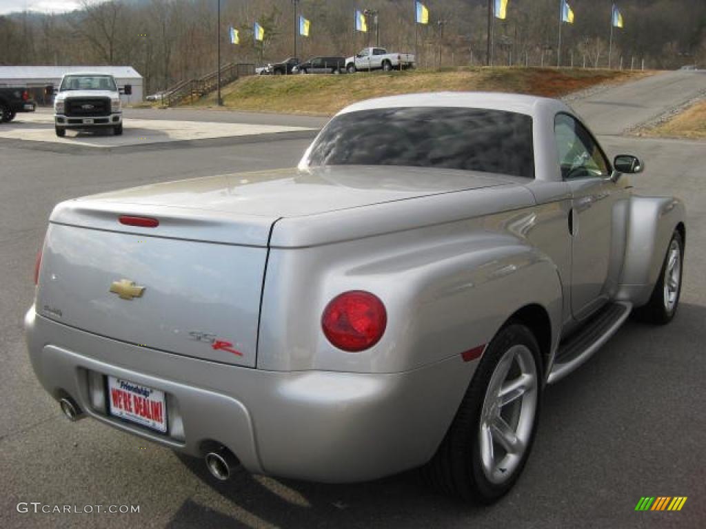 Ricochet Silver Metallic 2004 Chevrolet SSR Standard SSR Model Exterior Photo #45951954
