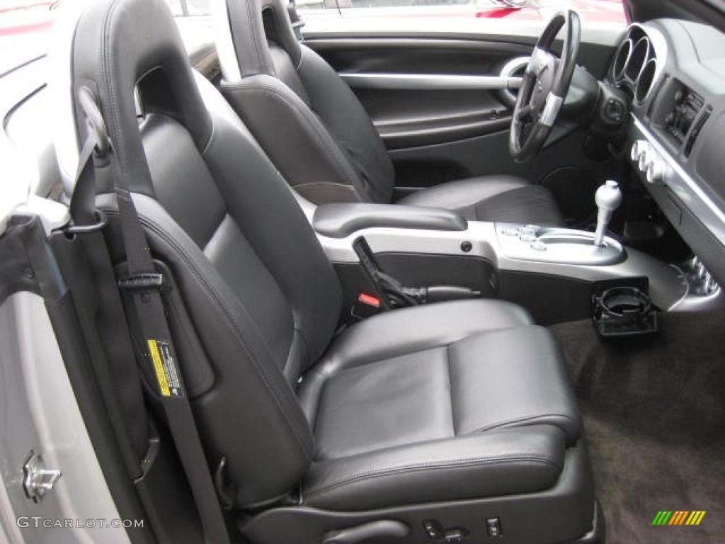 Ebony Interior 2004 Chevrolet SSR Standard SSR Model Photo #45952050