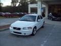 Ice White - S60 2.5T Photo No. 3