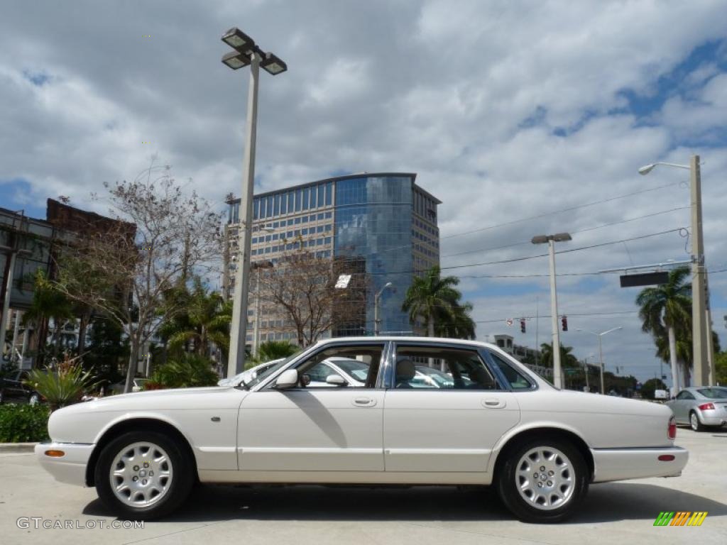 White Onyx 2003 Jaguar XJ XJ8 Exterior Photo #45953846