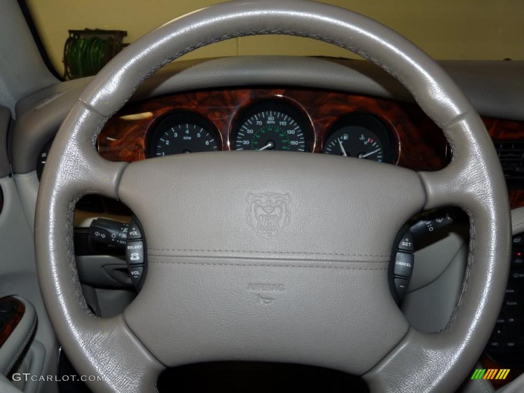 2003 Jaguar XJ XJ8 Oatmeal Steering Wheel Photo #45954123