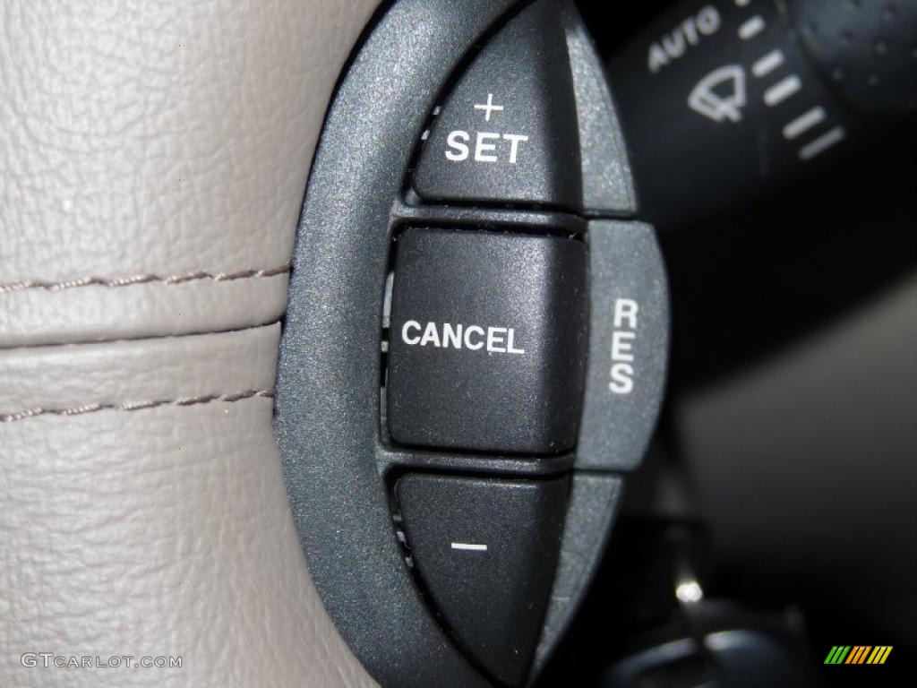 2003 Jaguar XJ XJ8 Controls Photo #45954143