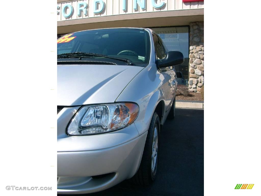 2004 Caravan SXT - Bright Silver Metallic / Medium Slate Gray photo #2