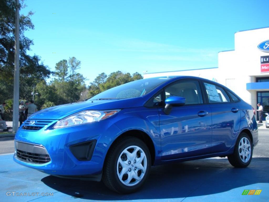 2011 Fiesta S Sedan - Blue Flame Metallic / Light Stone/Charcoal Black Cloth photo #1