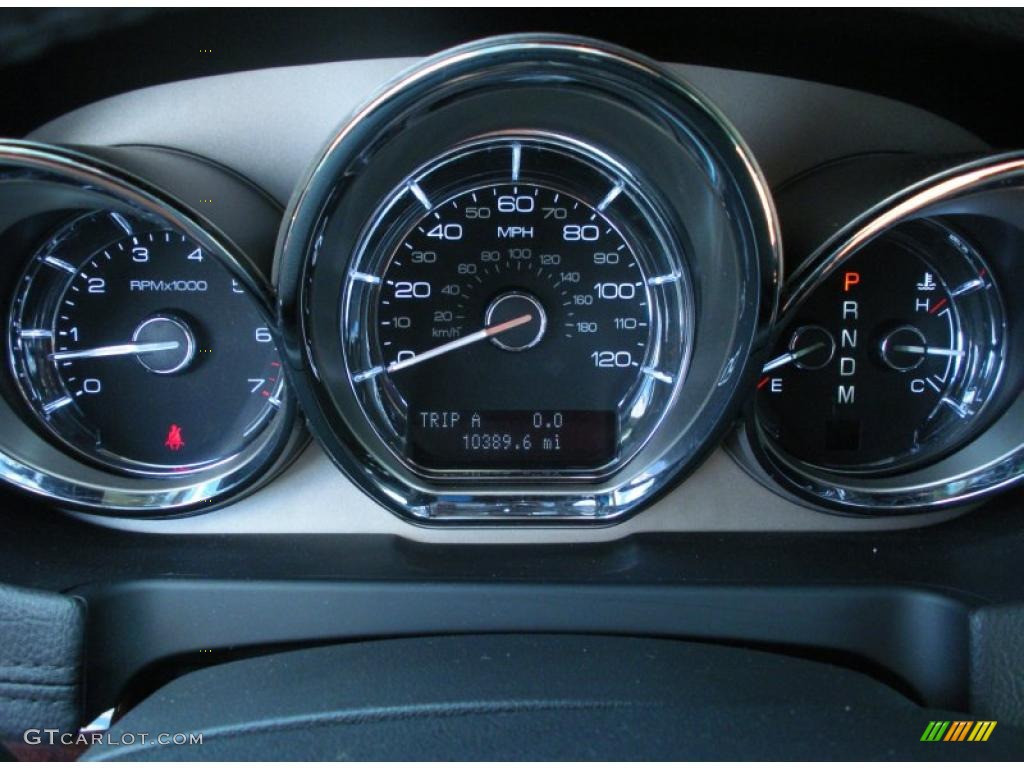 2010 Lincoln MKT FWD Gauges Photo #45956708