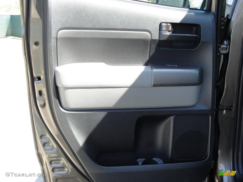 2011 Tundra Double Cab - Pyrite Mica / Graphite Gray photo #17