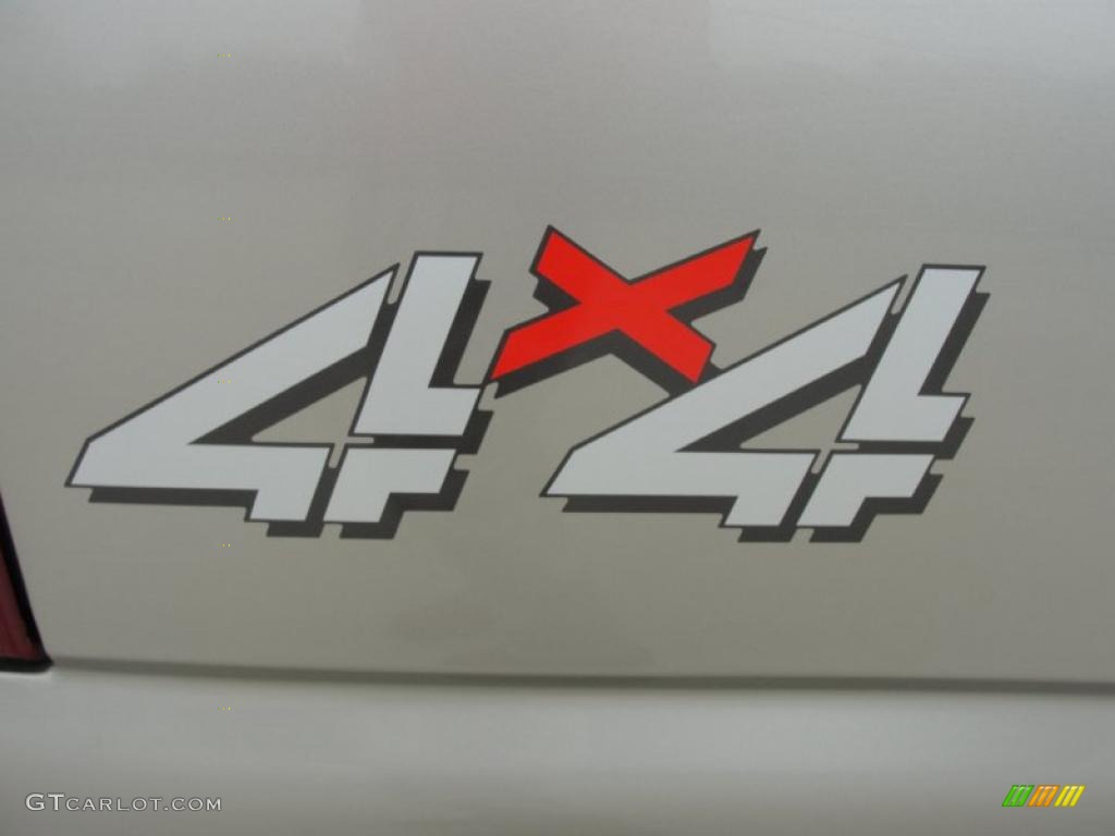 2001 Chevrolet Silverado 1500 LS Regular Cab 4x4 Marks and Logos Photo #45965600