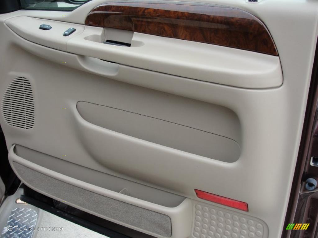 2004 F350 Super Duty King Ranch Crew Cab - Chestnut Brown Metallic / Castano Brown Leather photo #24
