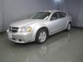 Bright Silver Metallic 2009 Dodge Avenger SE